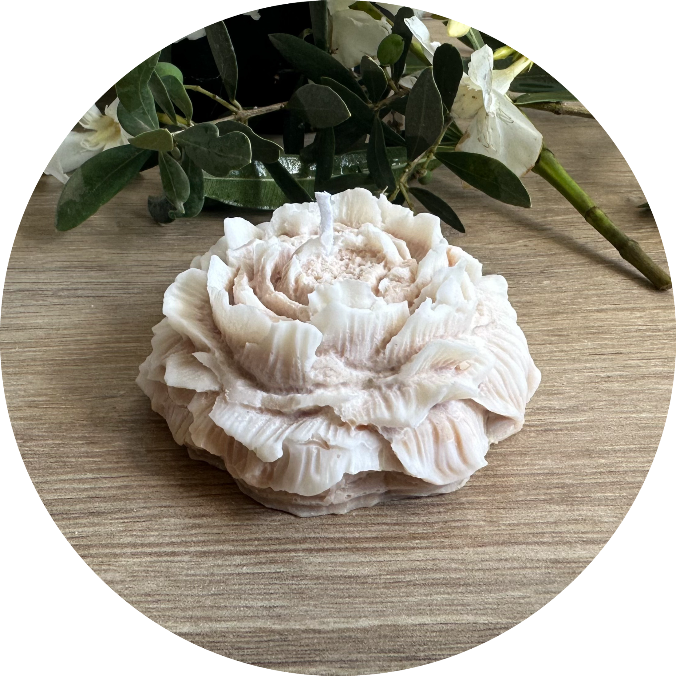 Bougie décorative fleur de pivoine bicolore beige blanche pas chere artisanale